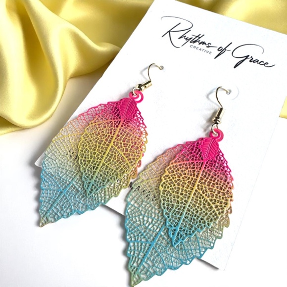 Vibrant Multicolored Earrings: Splash of Fun for Your Ears!  5 Styles Available - Picture 8 of 16